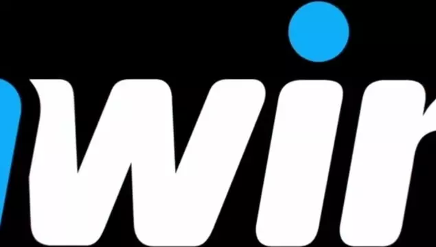 Приемная сестра хочет заглотить мой большой член целиком