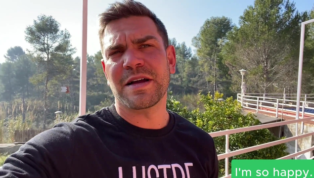 Латинская шлюха с большими сиськами знает, как заставить мужика кончить