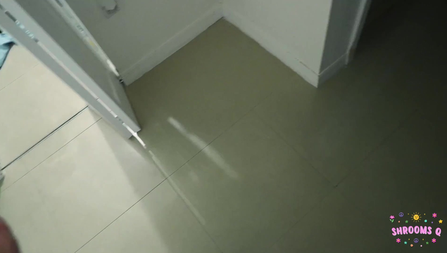 Молодая падчерица разрешила папочке трахнуть свою тугую попочку