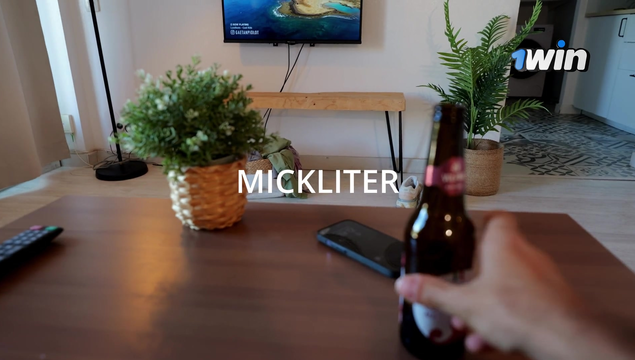 Моя новая соседка по квартире оказалась реальной нимфоманкой