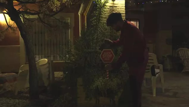 Рождественский кунилингус – села пиздой на лицо парня